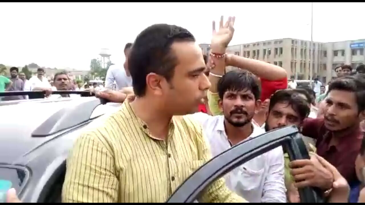 आरएलडी के राष्ट्रीय महासचिव जयंत चौधरी की पत्नी पर की अमर्यादित टिप्पणी, मुकदमा दर्ज