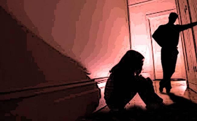 देवबंद: दहेज की मांग को लेकर ससुरालियों ने महिला को मारपीट कर घर से निकाला
