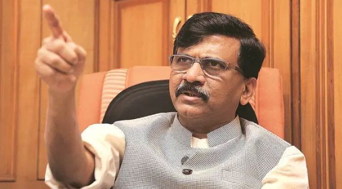 सावरकर का नाम लेने पर राहुल पर भड़की शिवसेना, संजय राऊत ने कहा- बर्दाश्त नहीं करेंगे सावरकर का अपमान